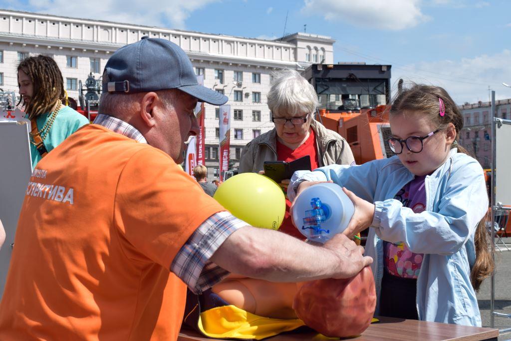 Парад дорожной техники в Челябинске