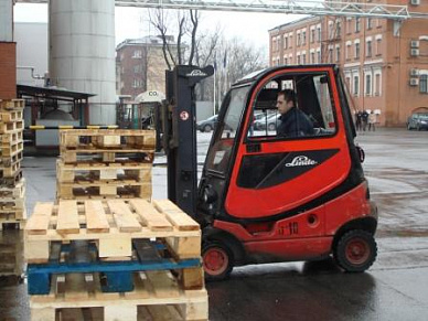 Водитель электроштабелера